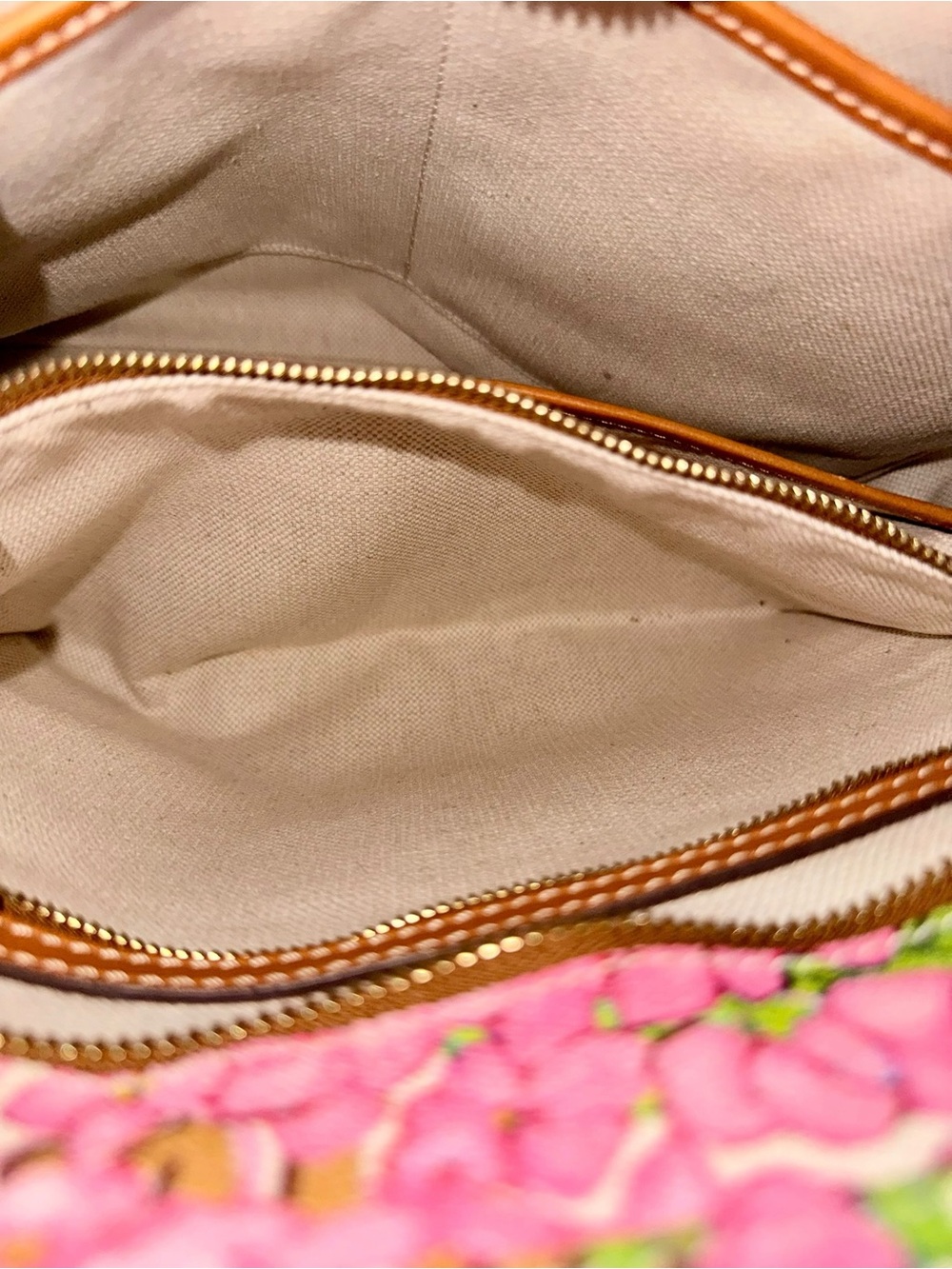 Dooney & Bourke EUC Floral Hydrangea Tote in Pink, Blue and Brown - Picture 12 of 14